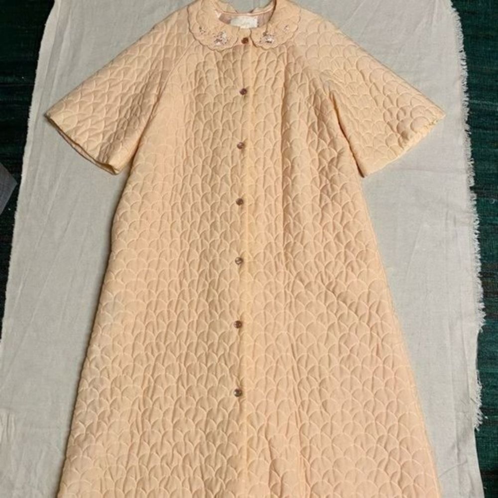 Barbizon‎ Recollection Quilt Robe